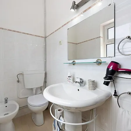 Wonderful Bay Apartment