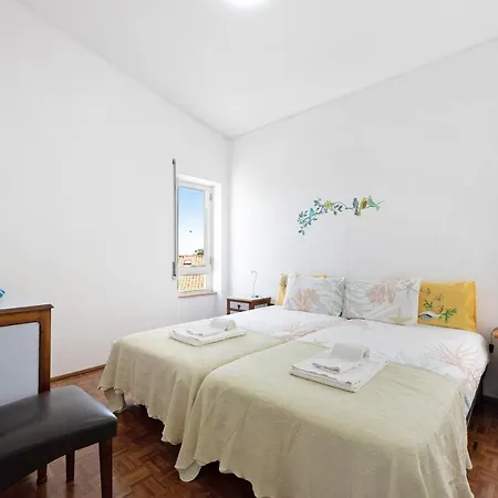 Wonderful Bay Apartment